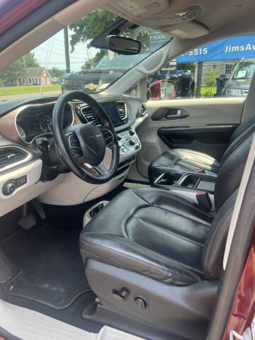 2017 Chrysler Pacifica Touring-L