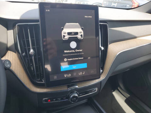 2026 Volvo XC60 B5 Plus