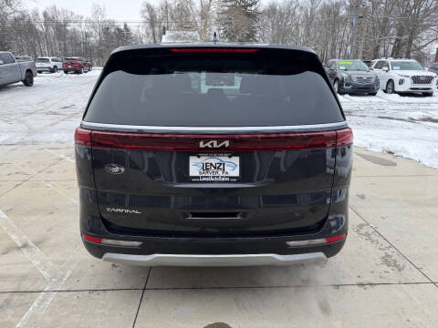 2024 Kia Carnival LX