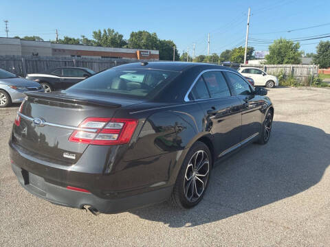 2013 Ford Taurus SHO