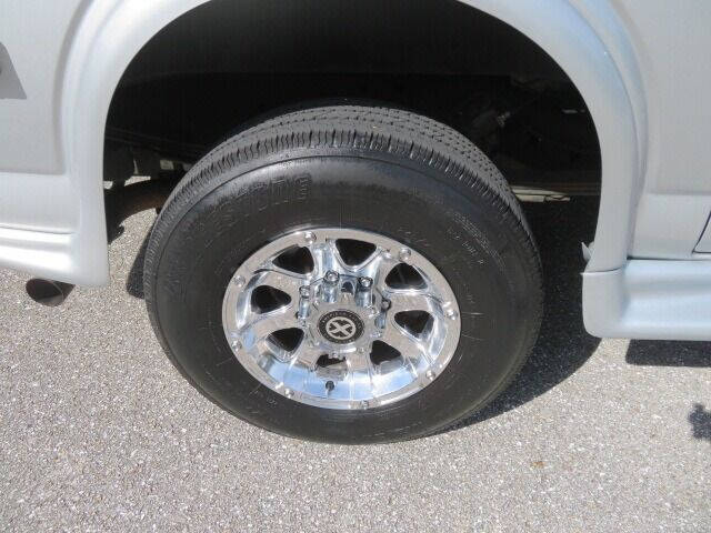 2017 GMC Savana 2500