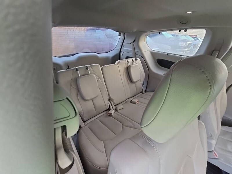 2017 Chrysler Pacifica Touring-L Plus