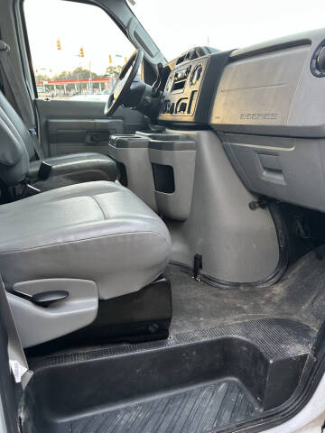 2014 Ford E-Series E-250