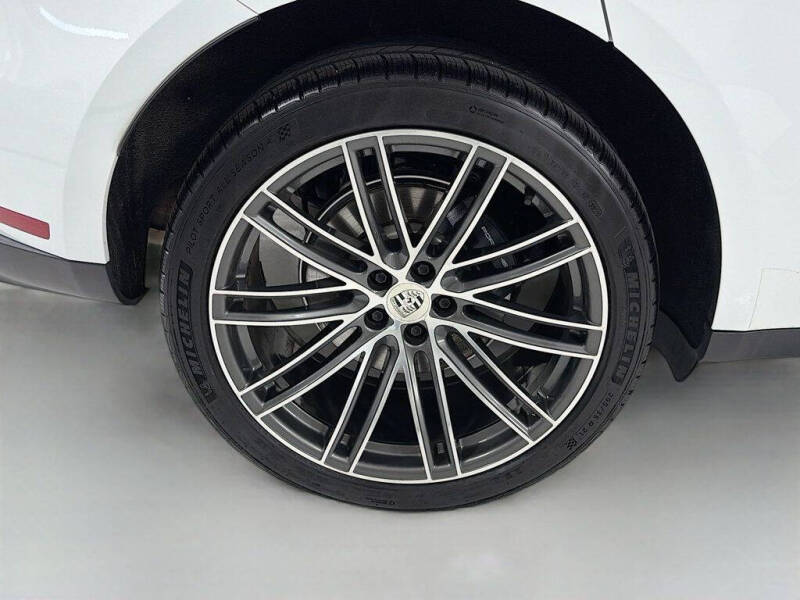 2023 Porsche Macan