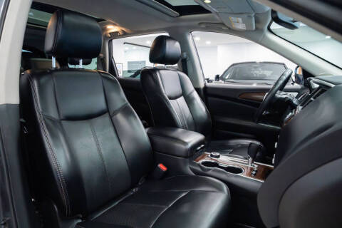 2017 Nissan Pathfinder Platinum