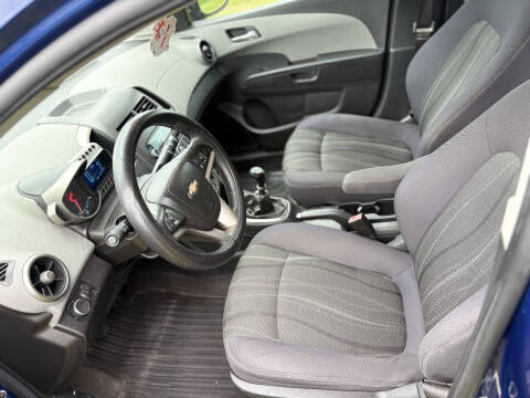 2013 Chevrolet Sonic LT Manual