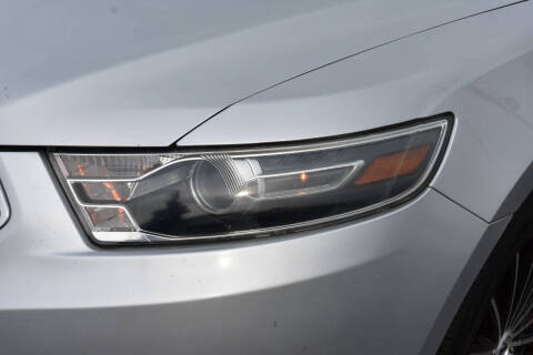 2015 Ford Taurus SEL