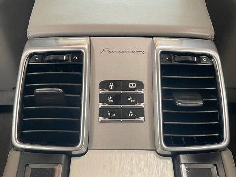 2012 Porsche Panamera Turbo
