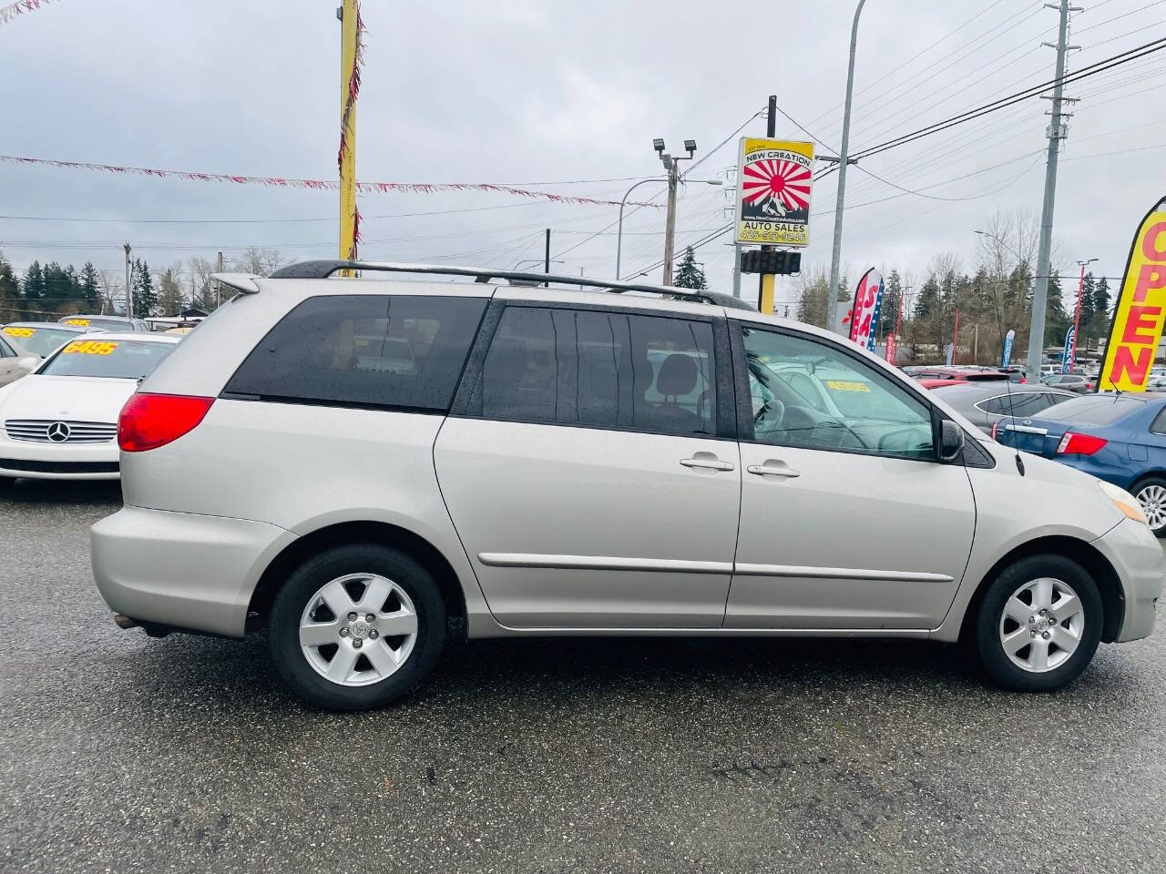 2007 Toyota Sienna for sale at New Creation Auto Sales in Everett, WA