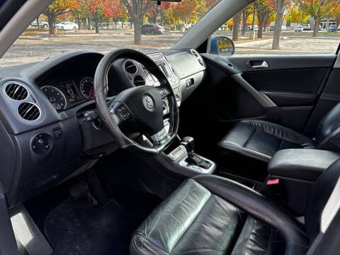 2010 Volkswagen Tiguan S 4Motion