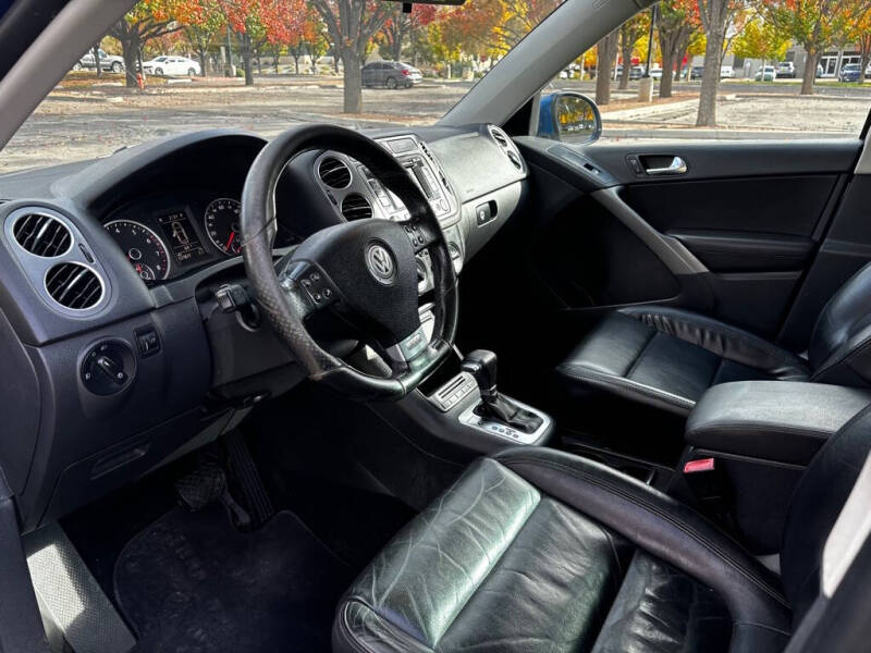 2010 Volkswagen Tiguan S 4Motion