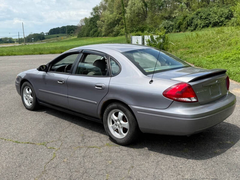 2007 Ford Taurus SE