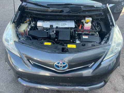 2013 Toyota Prius v Three