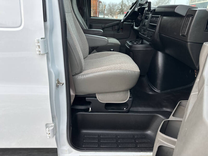 2020 Chevrolet Express 2500