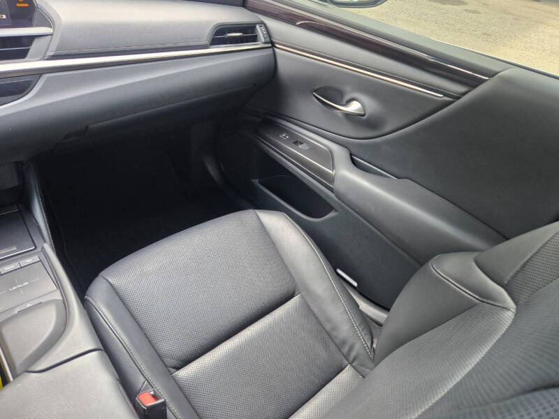 2019 Lexus ES 350 Luxury