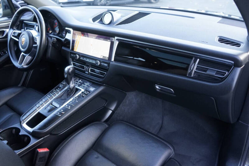 2019 Porsche Macan S