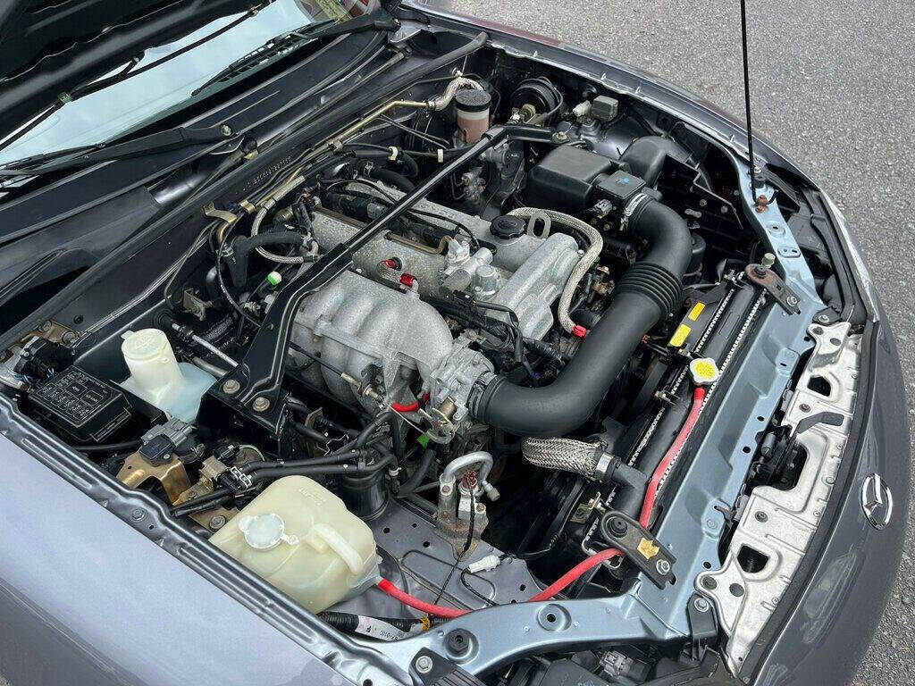 2002 Mazda MX-5 Miata 32