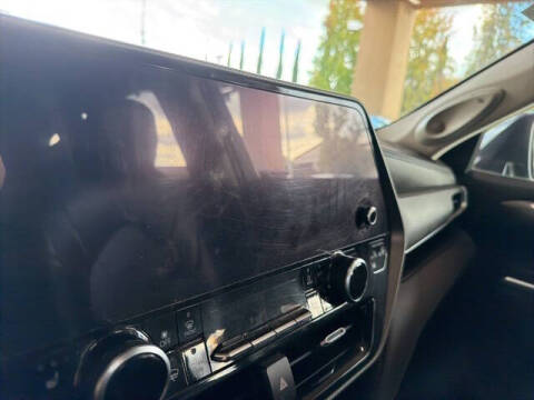 2023 Toyota Highlander Hybrid Platinum