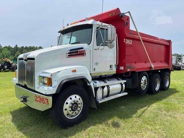 2017 Western Star 4700 SF