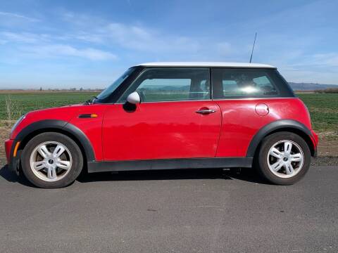 2006 MINI Cooper for sale at M AND S CAR SALES LLC in Independence OR
