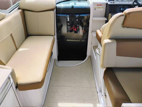 2012 Four Winns V305