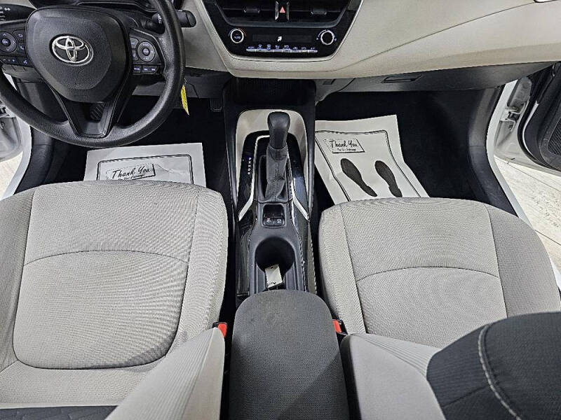 2022 Toyota Corolla LE