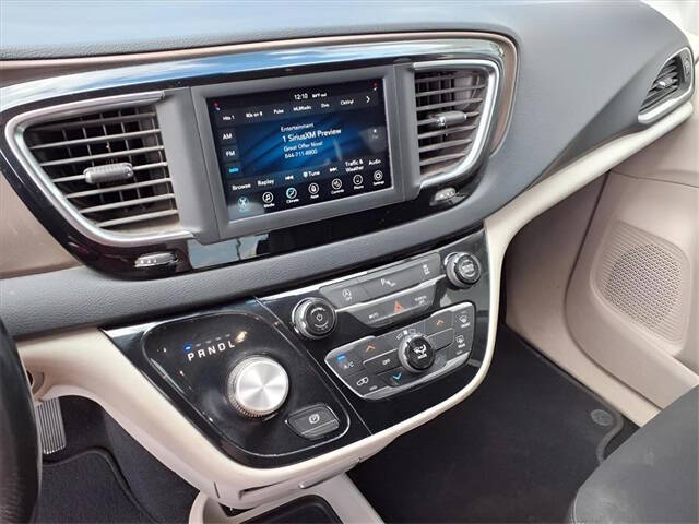 2020 Chrysler Voyager LX