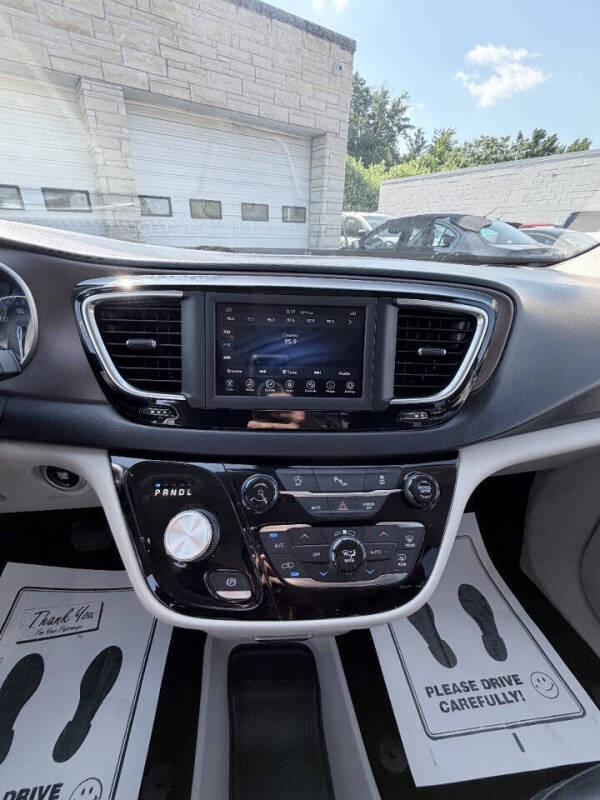 2019 Chrysler Pacifica Touring L