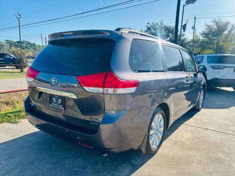 2012 Toyota Sienna Limited 7-Passenger