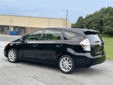 2013 Toyota Prius v Five