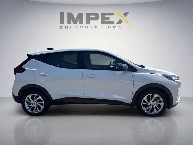 2027 Chevrolet Bolt LT