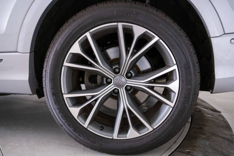 2020 Audi Q8 quattro Premium Plus 55 TFSI