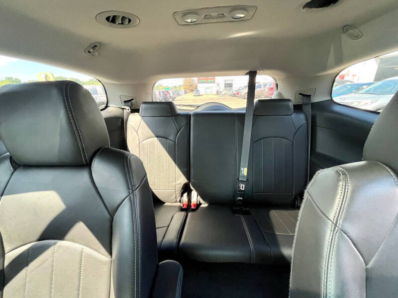 2017 Buick Enclave Leather photo 11