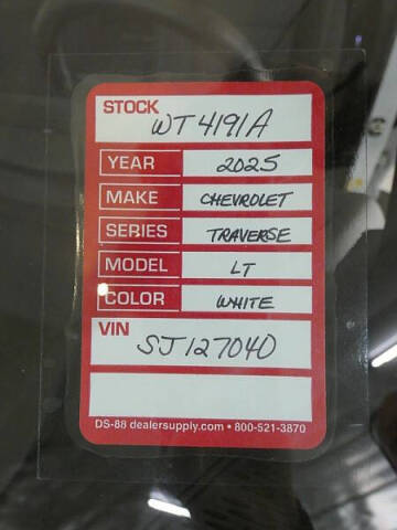 2025 Chevrolet Traverse LT