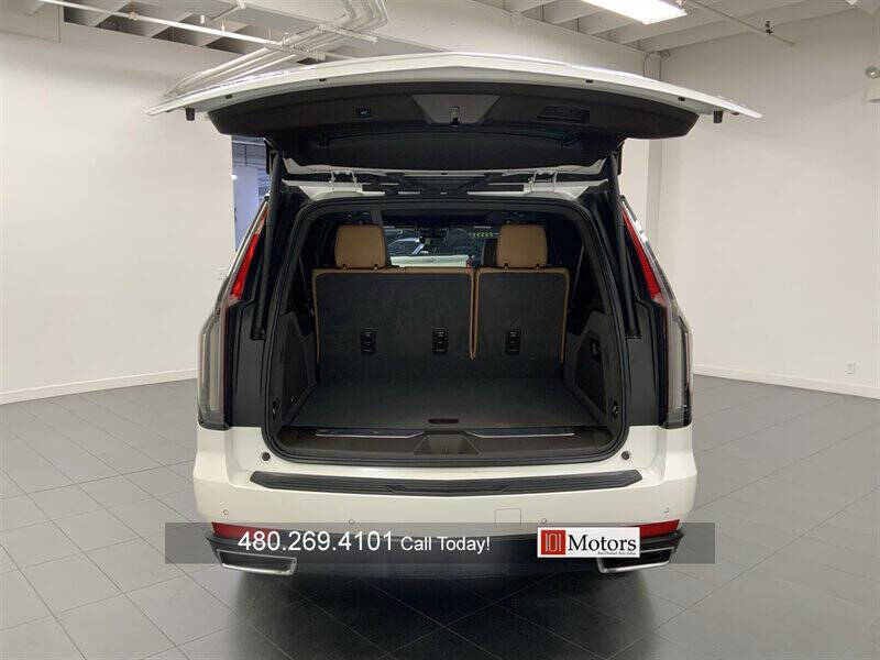 2022 Cadillac Escalade ESV Premium Luxury