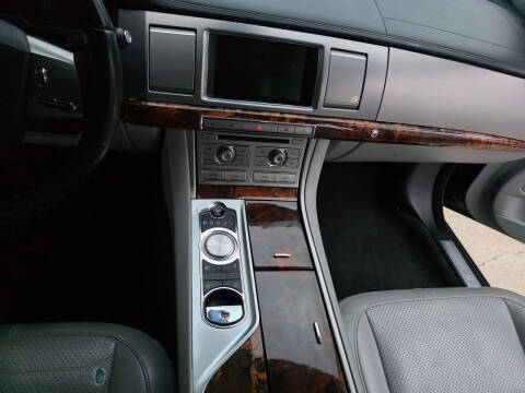 2011 Jaguar XF Premium