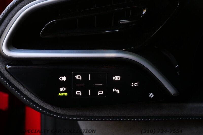 2025 Ferrari 296 GTS