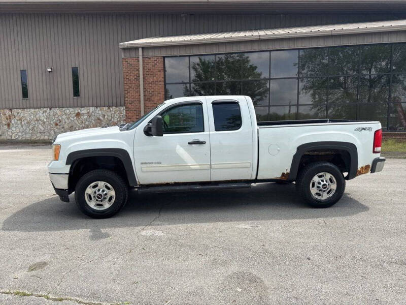 Used 2011 GMC Sierra 2500HD SLE with VIN 1GT220CG2BZ343063 for sale in Maysville, KY