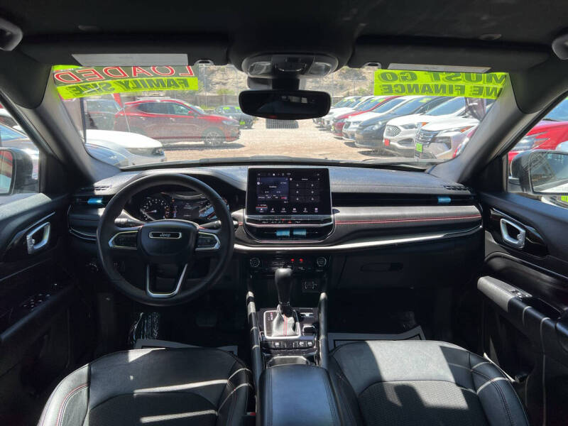 2025 Jeep Compass Trailhawk
