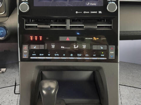 2022 Toyota Avalon Hybrid XSE Nightshade