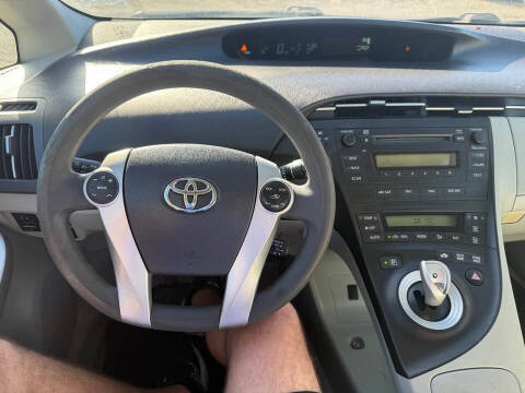 2010 Toyota Prius III