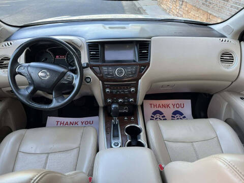 2017 Nissan Pathfinder Platinum
