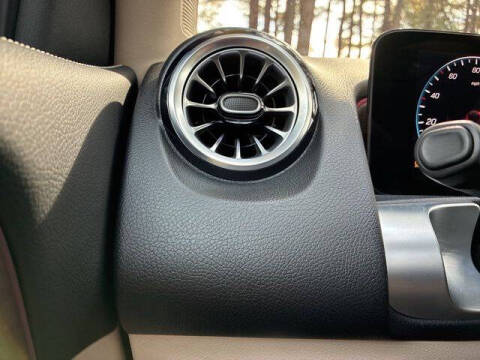 2023 Mercedes-Benz GLB GLB 250 4MATIC