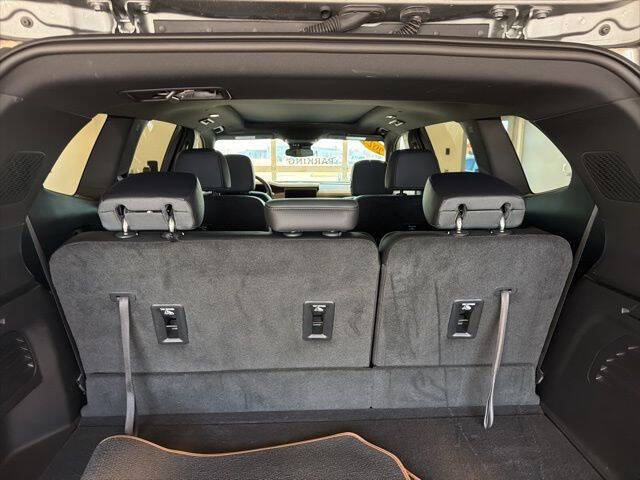 2025 GMC Acadia AT4