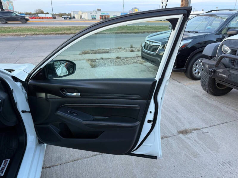 2019 Nissan Altima 2.5 SR