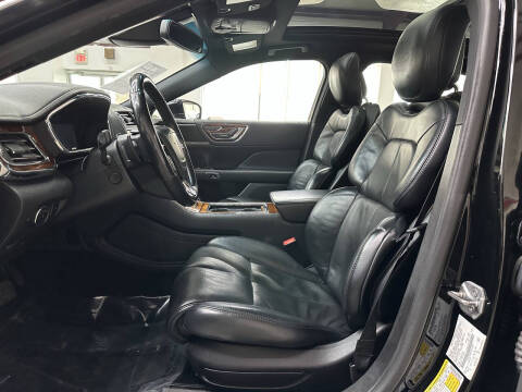 2017 Lincoln Continental Select