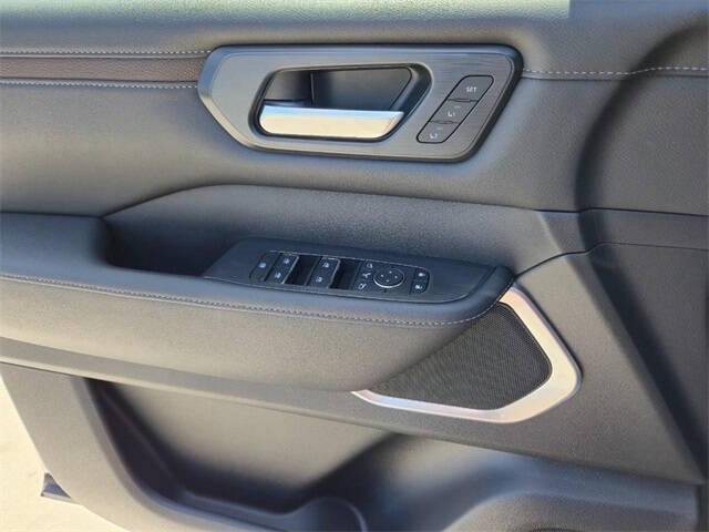 2025 Nissan Armada Platinum