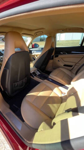 2016 Porsche Panamera 4 Edition