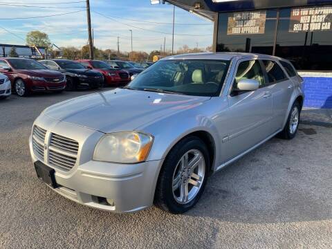 2005 Dodge Magnum for sale at Cow Boys Auto Sales LLC in Garland TX