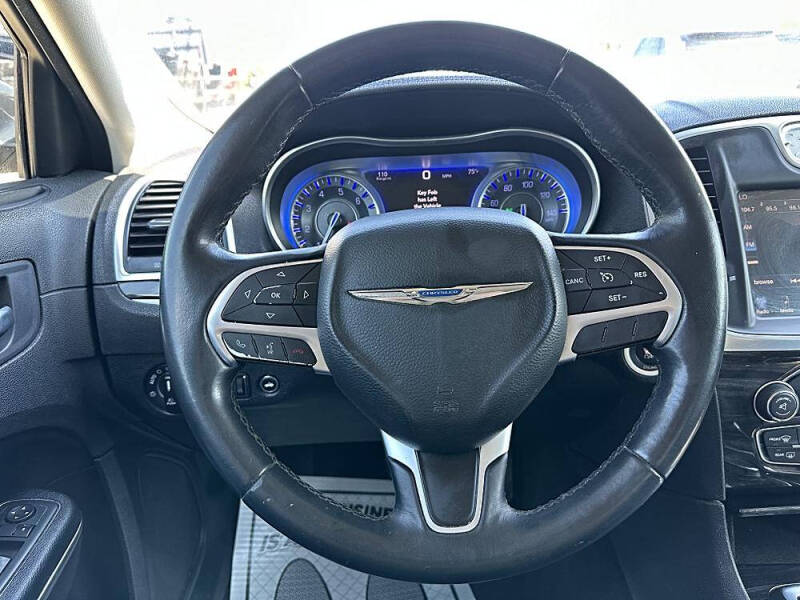 2015 Chrysler 300 Limited